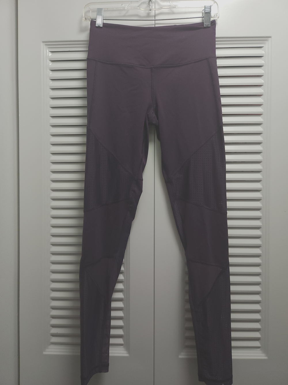 Knockout by Victoria's Secret Purple Mesh Panel Leggings Size Small